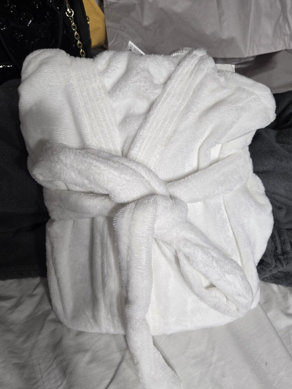 Women's Bebe White Robe New One Size